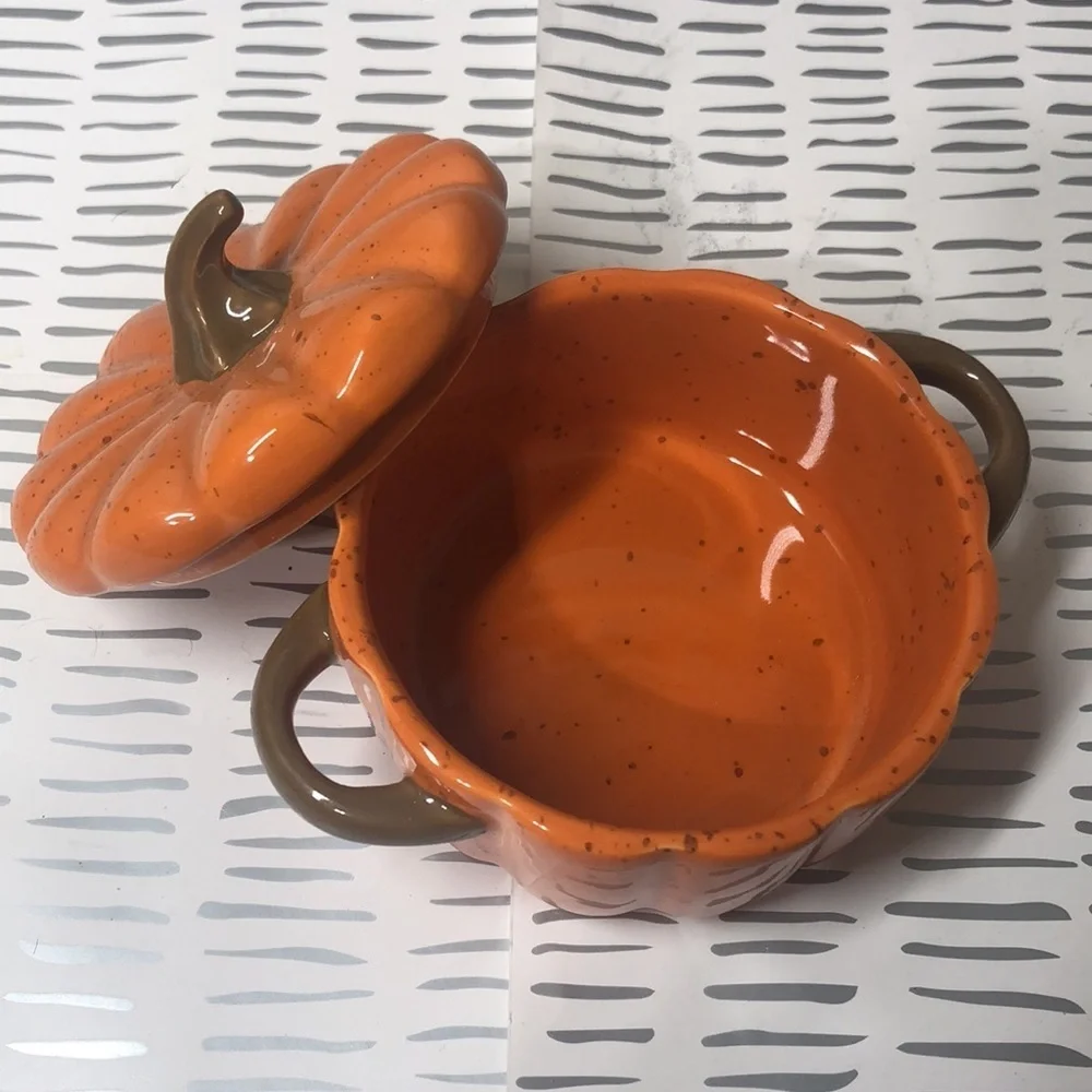 Artisan collection pumpkin